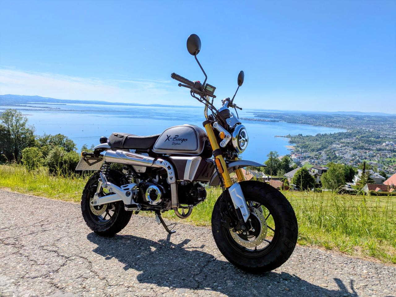 X-Bongo 125 Matt-Titan am Bodensee 2026 