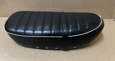 B-Ware F104 Sitzbank Schwarz Skymax 50 & 125  mit 5,5 Liter Tank! 