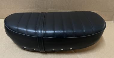 B-Ware F106 Sitzbank Schwarz Skymax 50 & 125  mit 5,5 Liter Tank! 