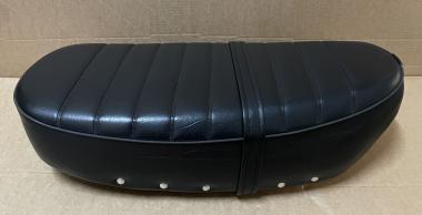 B-Ware F107 Sitzbank Schwarz Skymax 50 & 125  mit 5,5 Liter Tank! 