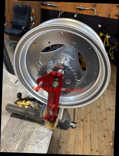 Artikelbild des Artikels “Scheibenbremsen Kit für 12 zoll Räder hinten Skymax PRO ZHD096 “