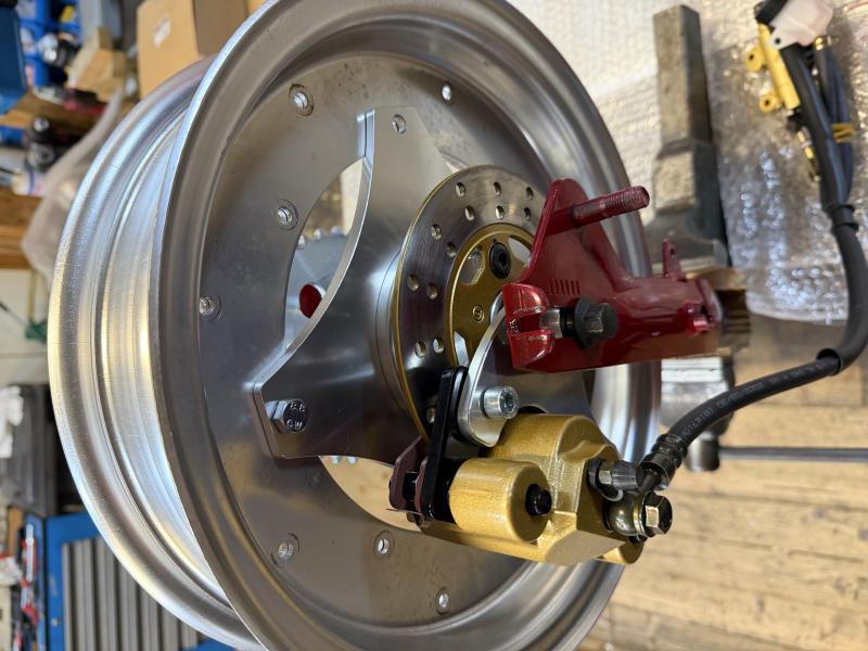 Artikelbild 5 des Artikels “Scheibenbremsen Kit für 12 zoll Räder hinten Skymax PRO ZHD096 “